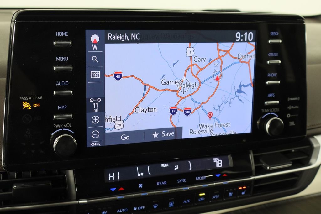 Used 2024 Toyota Sienna Platinum image 40