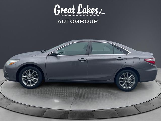 Used 2017 Toyota Camry SE FWD image 2