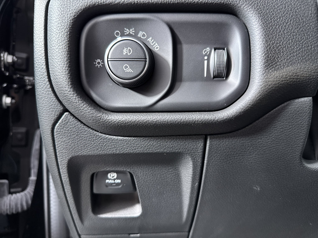 Used 2023 RAM 1500 Big Horn AWD/4WD image 27