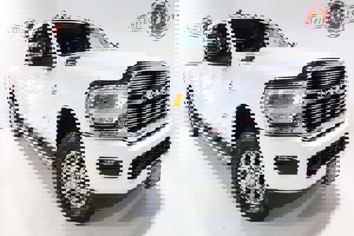 Used 2024 RAM 3500 Laramie image 13