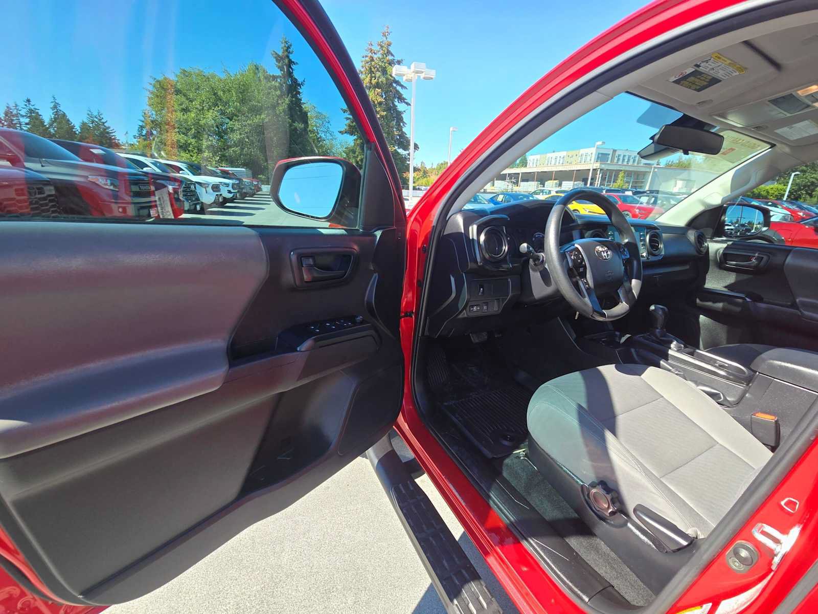Certified 2023 Toyota Tacoma SR AWD/4WD image 20