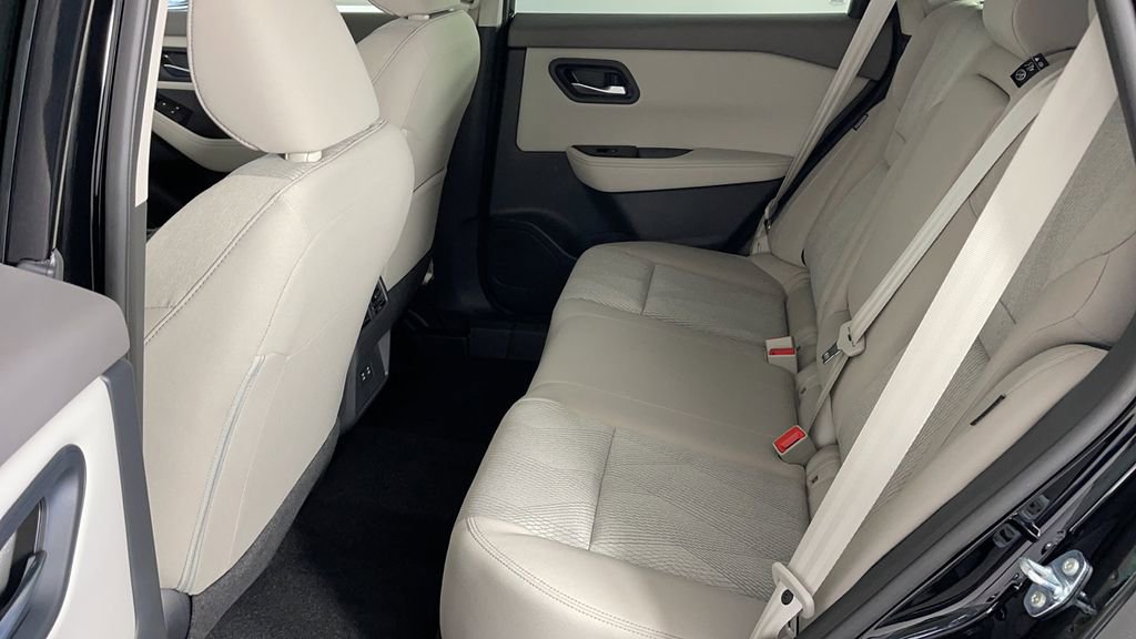 New 2025 Nissan Rogue SV image 13