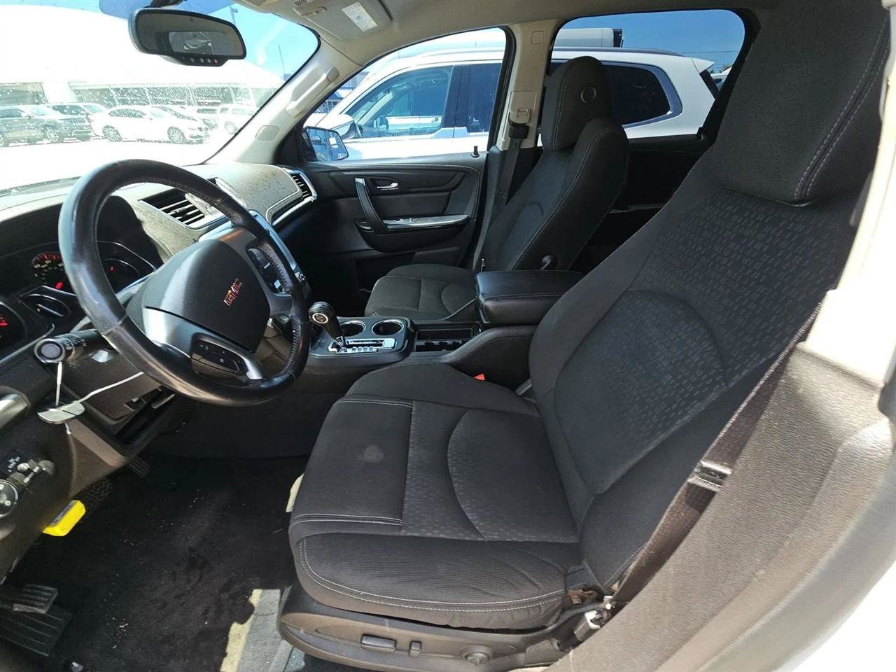 Used 2016 GMC Acadia SLE FWD image 13