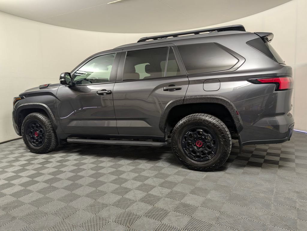 Used 2025 Toyota Sequoia TRD Pro AWD/4WD image 5