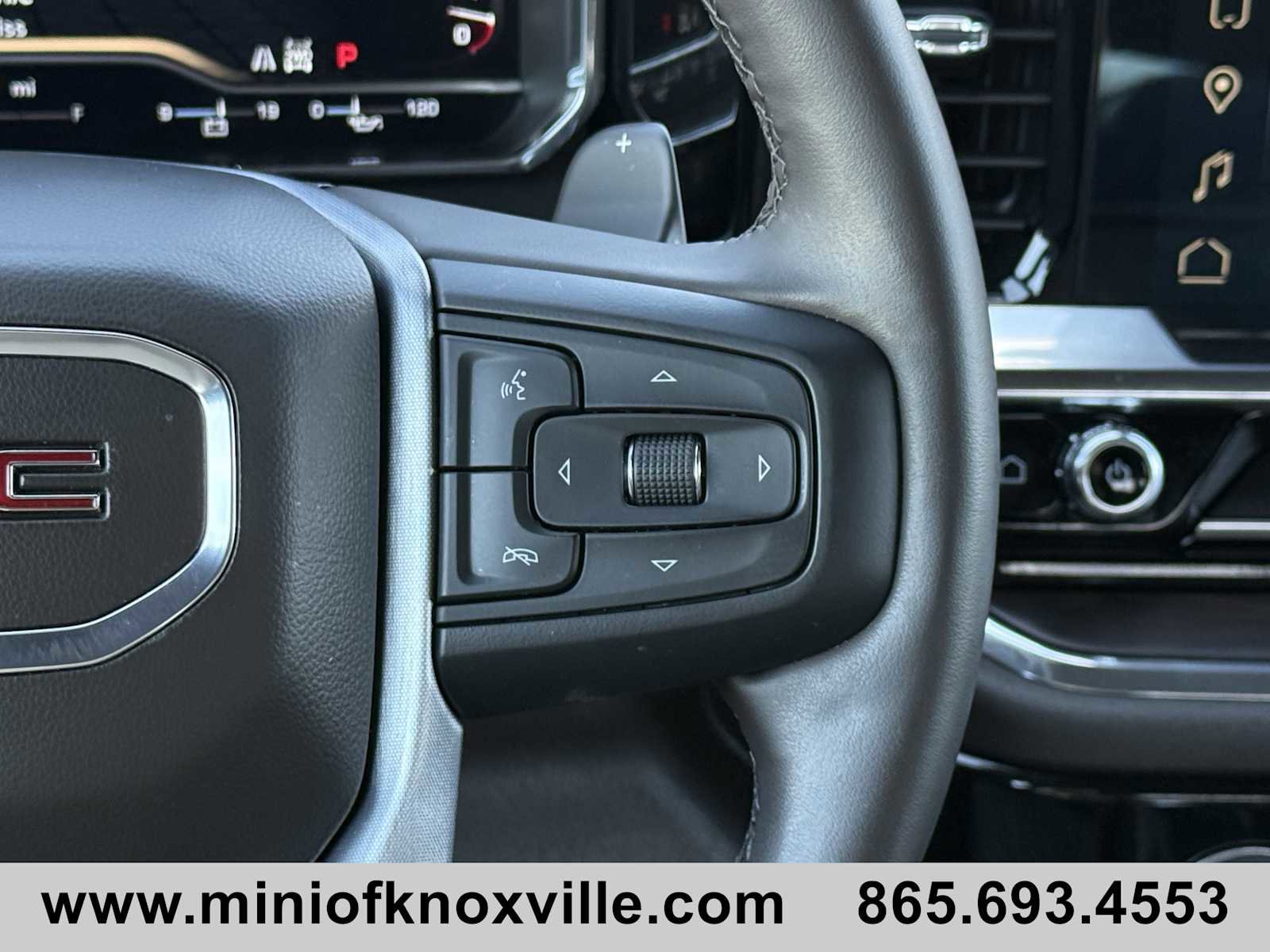 Used 2023 GMC Sierra 1500 SLT w/ SLT Premium Package image 17