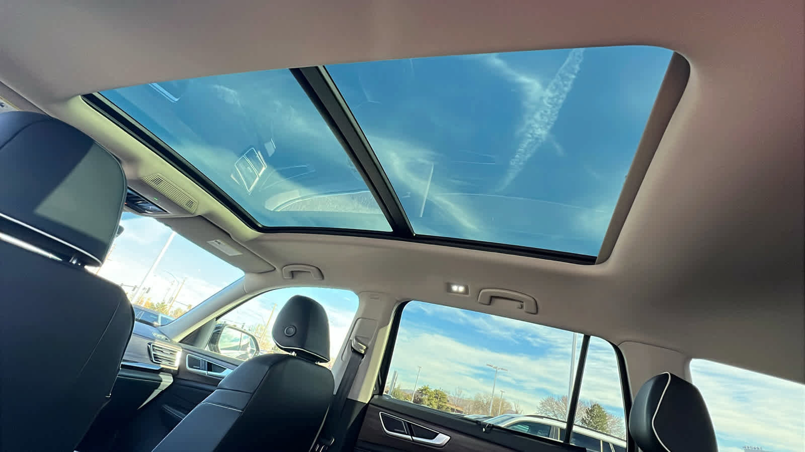 New 2026 Volkswagen Atlas SEL Premium R-Line image 32