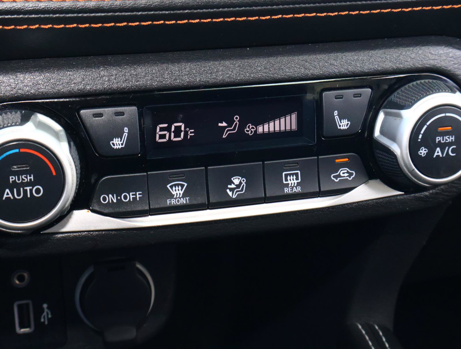 Used 2020 Nissan Kicks SR w/ SR Premium Package FWD image 23