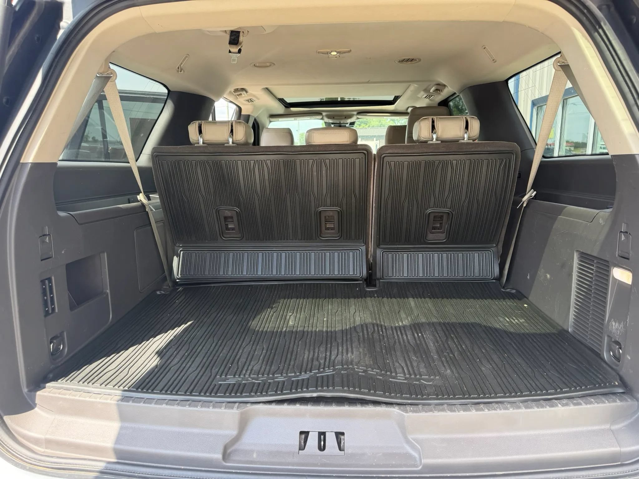 Used 2020 Ford Expedition Max Limited w/ Equipment Group 301A AWD/4WD image 17