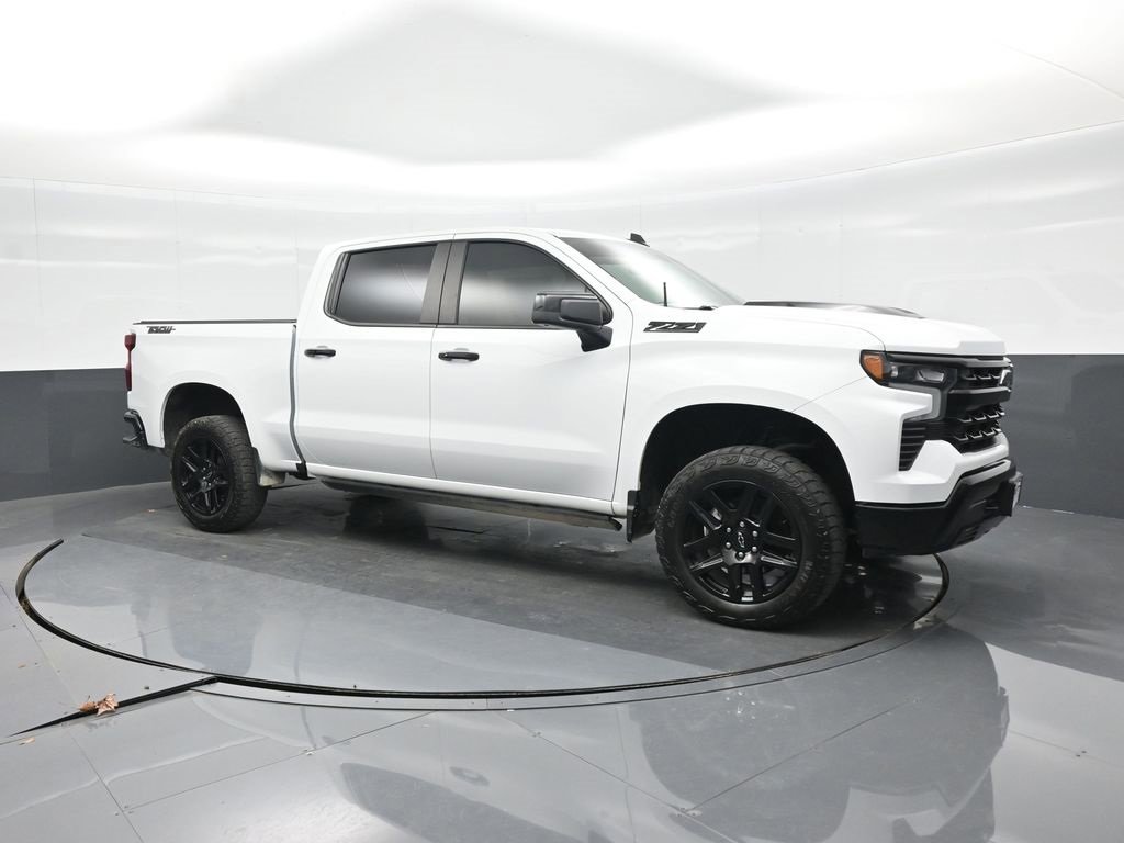 Used 2024 Chevrolet Silverado 1500 LT Trail Boss w/ Convenience Package II image 10