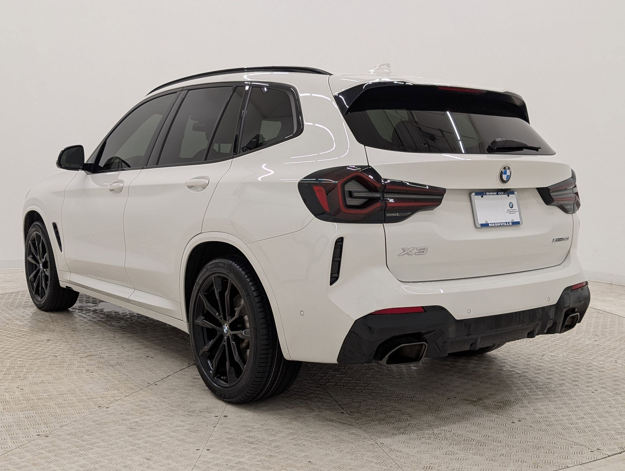 Certified 2023 BMW X3 xDrive30i w/ M Sport Package image 3