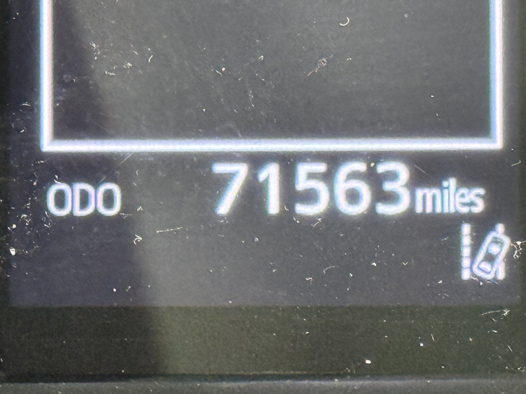 Used 2022 Toyota Camry LE image 23