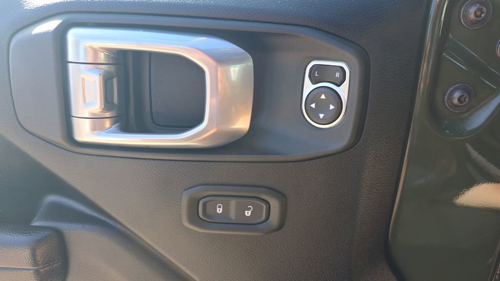 Used 2023 Jeep Gladiator Sport AWD/4WD image 27