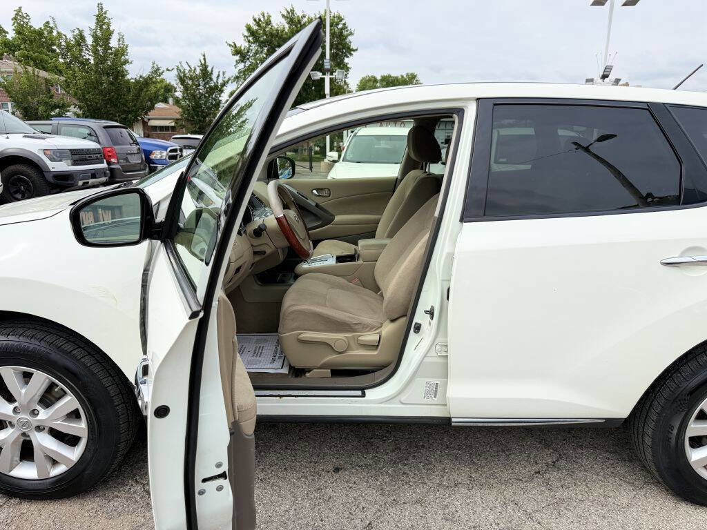 Used 2014 Nissan Murano S FWD image 11