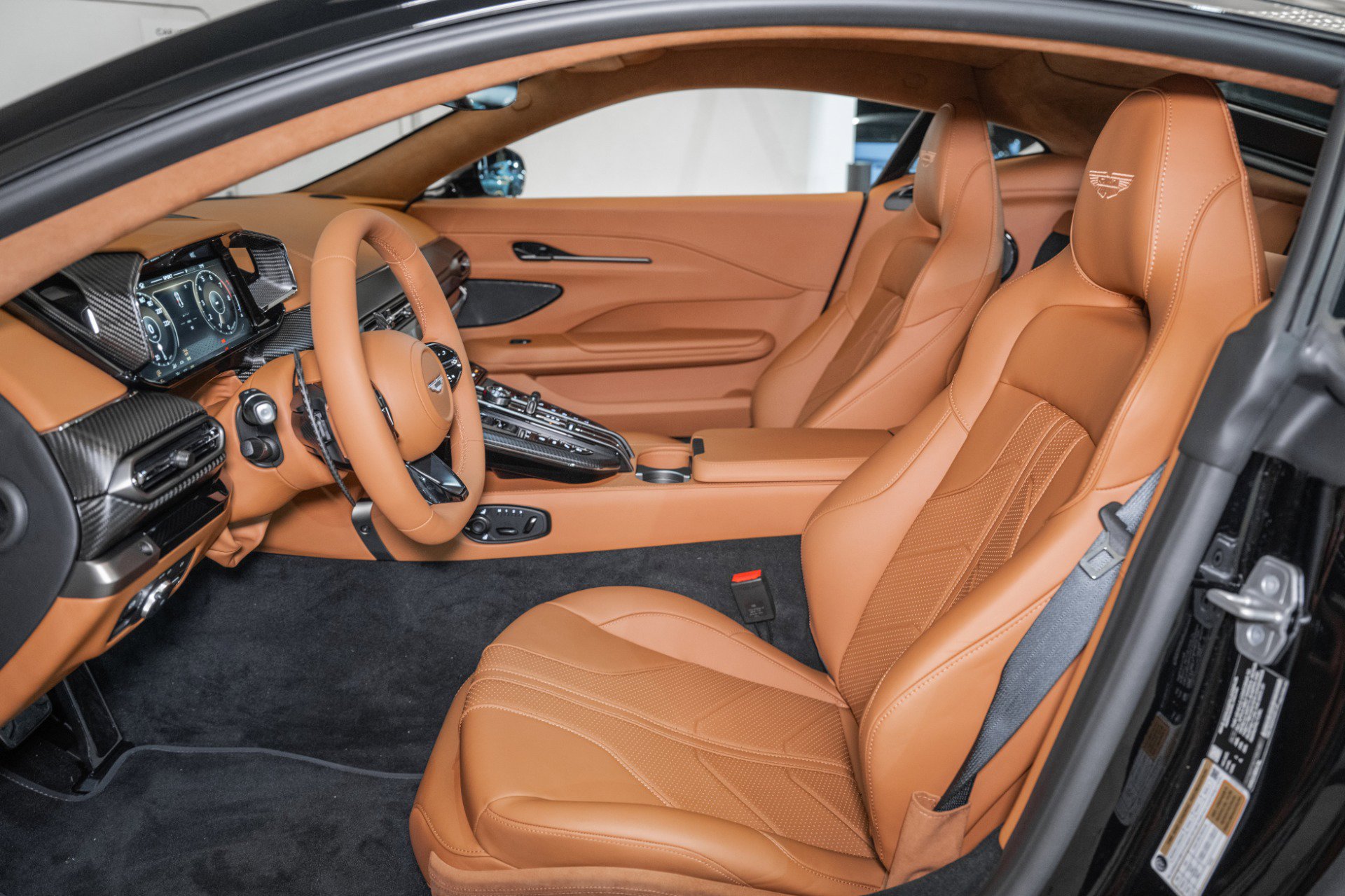 New 2026 Aston Martin V8 Vantage Coupe image 13