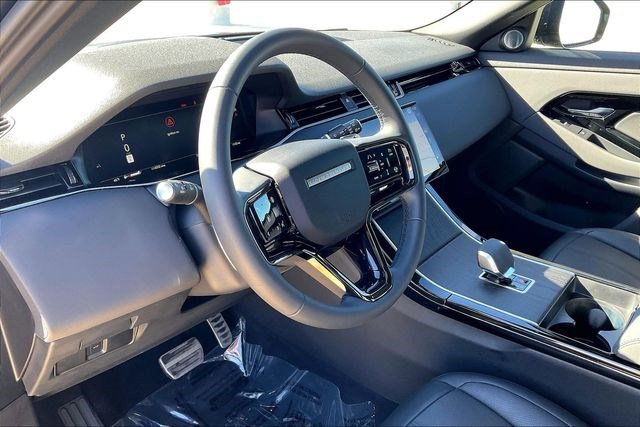 Used 2025 Land Rover Range Rover Evoque Dynamic SE AWD/4WD image 14