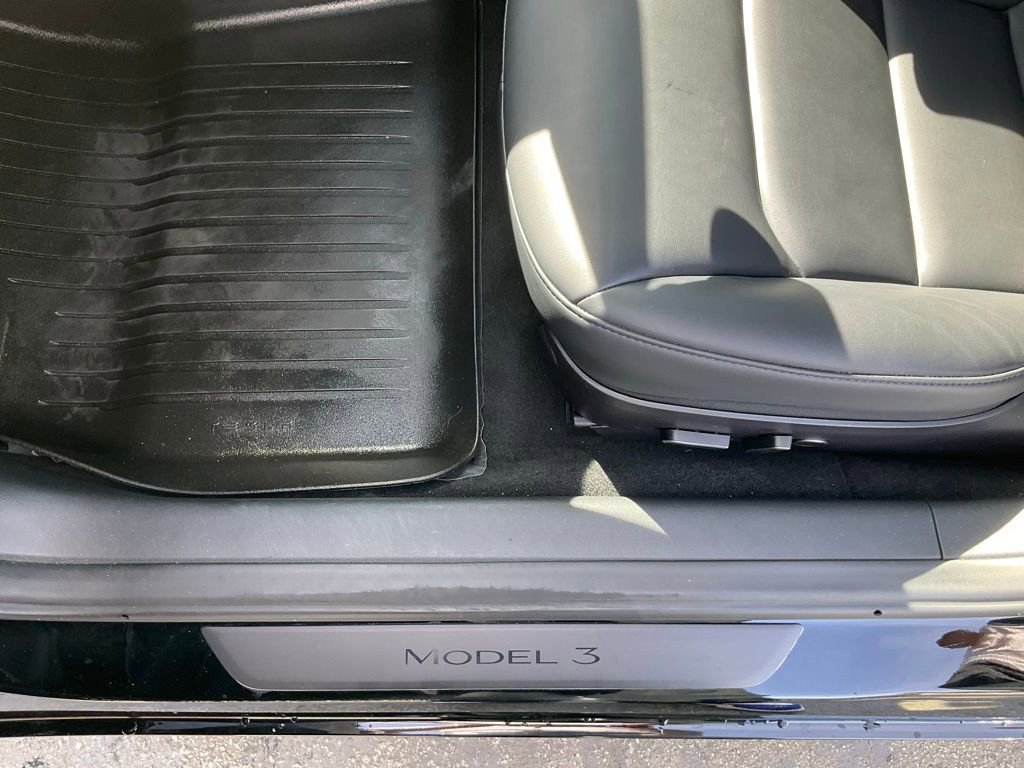 Used 2023 Tesla Model 3 Standard Range RWD image 15
