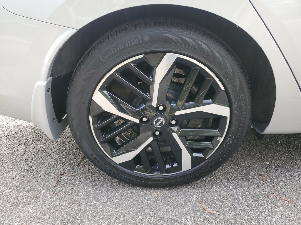 Certified 2025 Nissan Versa SR w/ Trunk Package FWD image 5