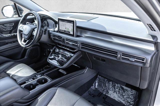 Used 2022 Lincoln Corsair AWD w/ Premium Package image 25