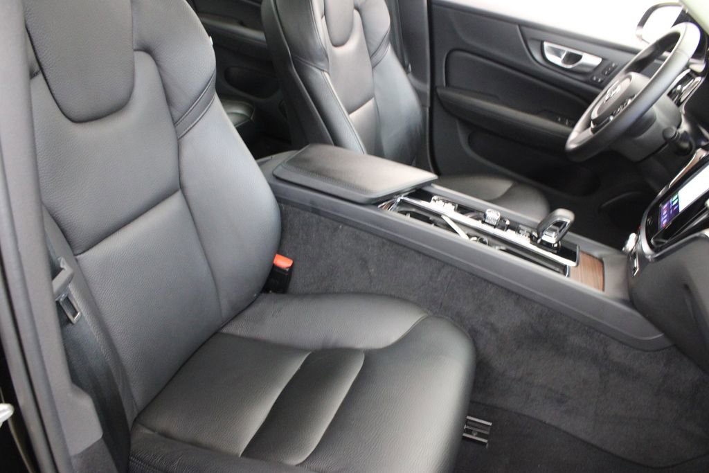 Used 2024 Volvo S60 B5 Plus AWD/4WD image 26