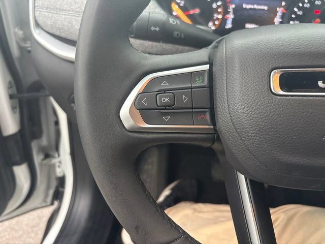 Used 2025 Jeep Compass Latitude AWD/4WD image 29