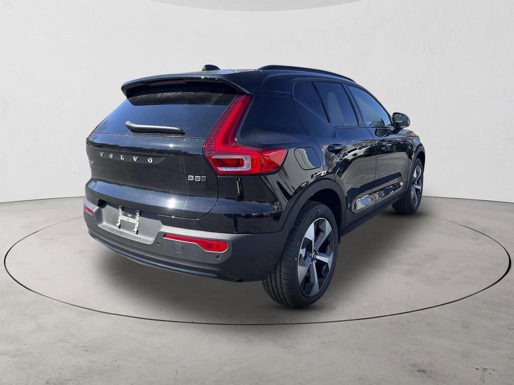 New 2026 Volvo XC40 B5 Plus w/ Protection Package Premier AWD/4WD image 5