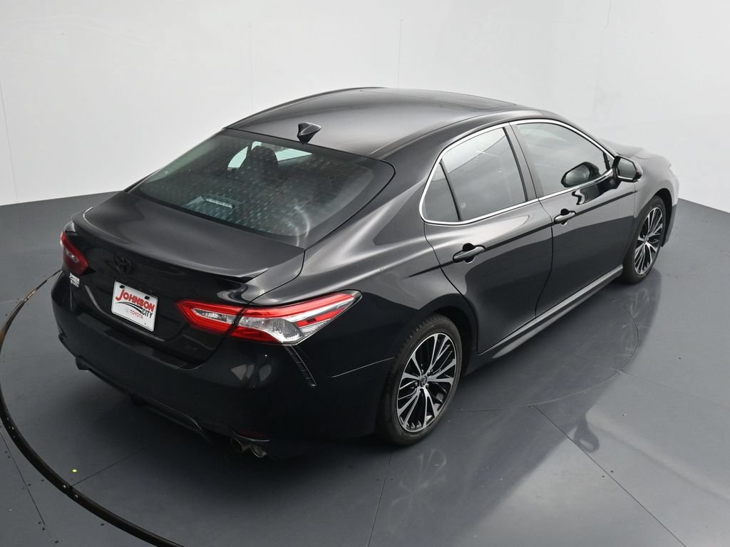 Used 2020 Toyota Camry SE w/ Audio Package FWD image 30
