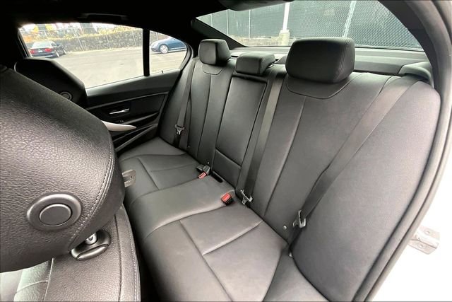 Used 2018 BMW 320i Sedan image 26