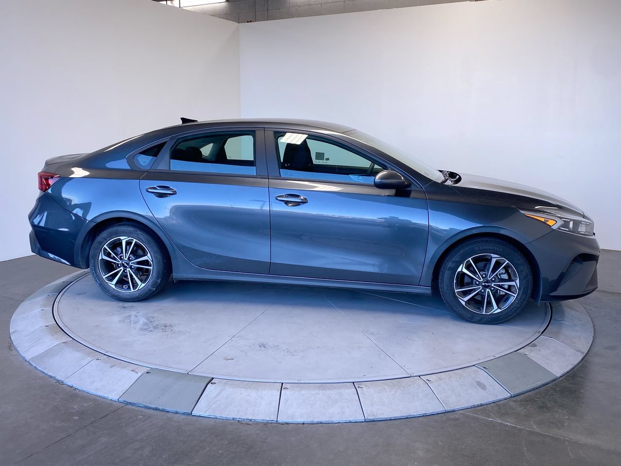 Used 2024 Kia Forte LXS FWD image 6