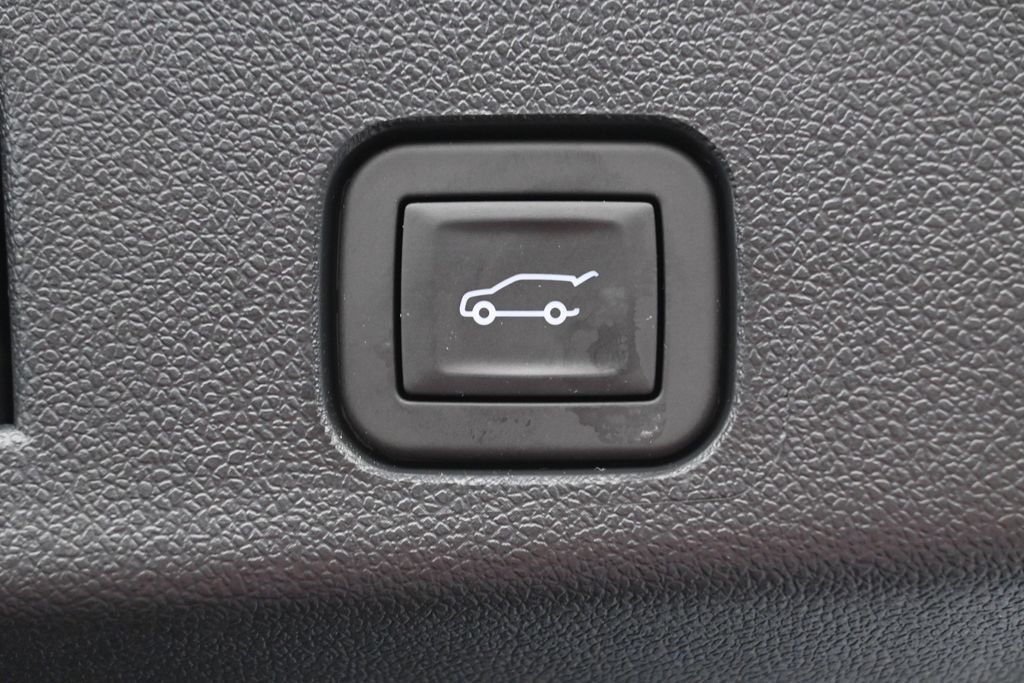 Used 2026 GMC Acadia Denali Ultimate w/ LPO, Floor Liner Package AWD/4WD image 34
