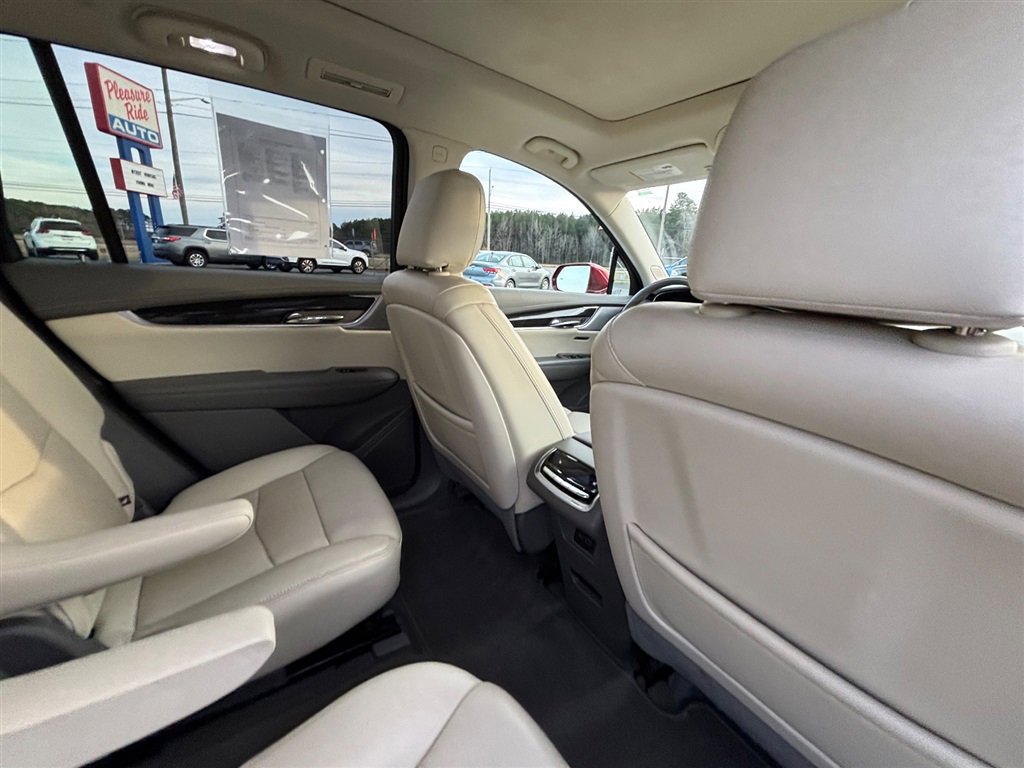 Used 2020 Cadillac XT6 Premium Luxury image 31