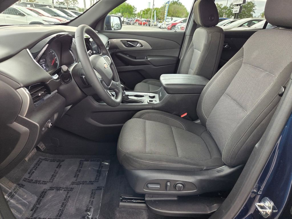 Certified 2023 Chevrolet Traverse LT FWD image 5