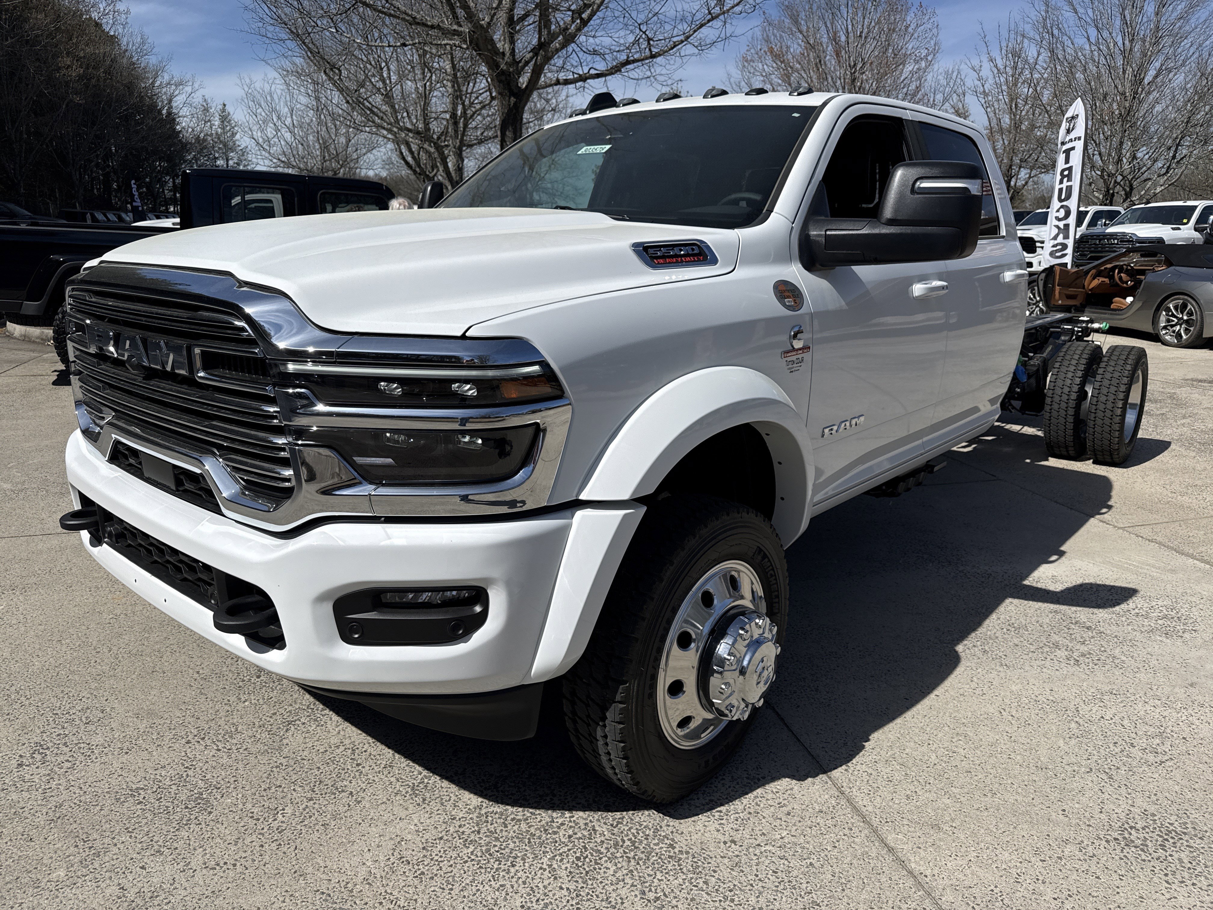 New 2026 RAM 5500 4x4 Crew Cab image 3