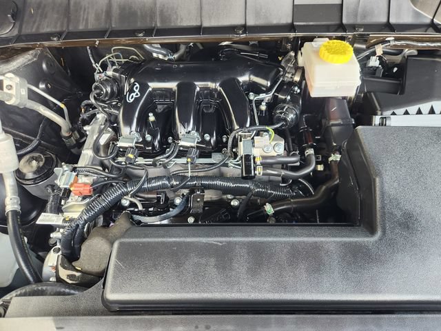 Used 2025 Nissan Pathfinder SL FWD image 33