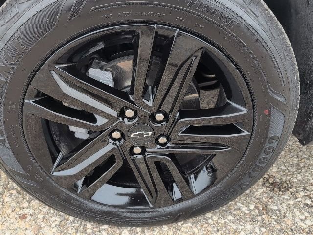 Used 2025 Chevrolet Trax ACTIV w/ Sunroof Package FWD image 22