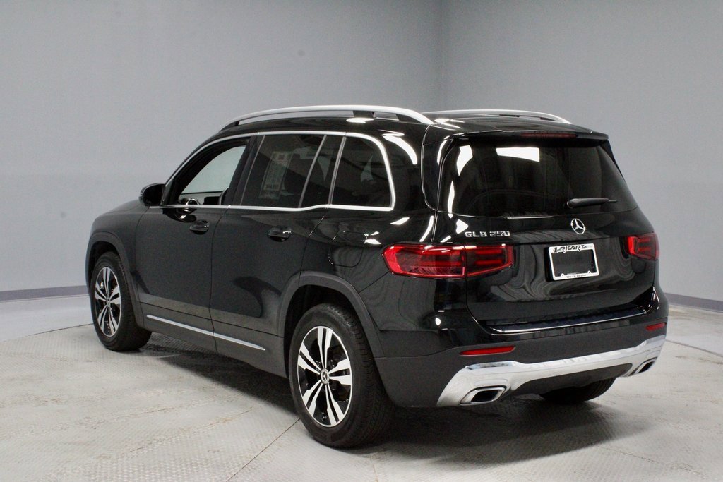 Used 2025 Mercedes-Benz GLB 250 image 9