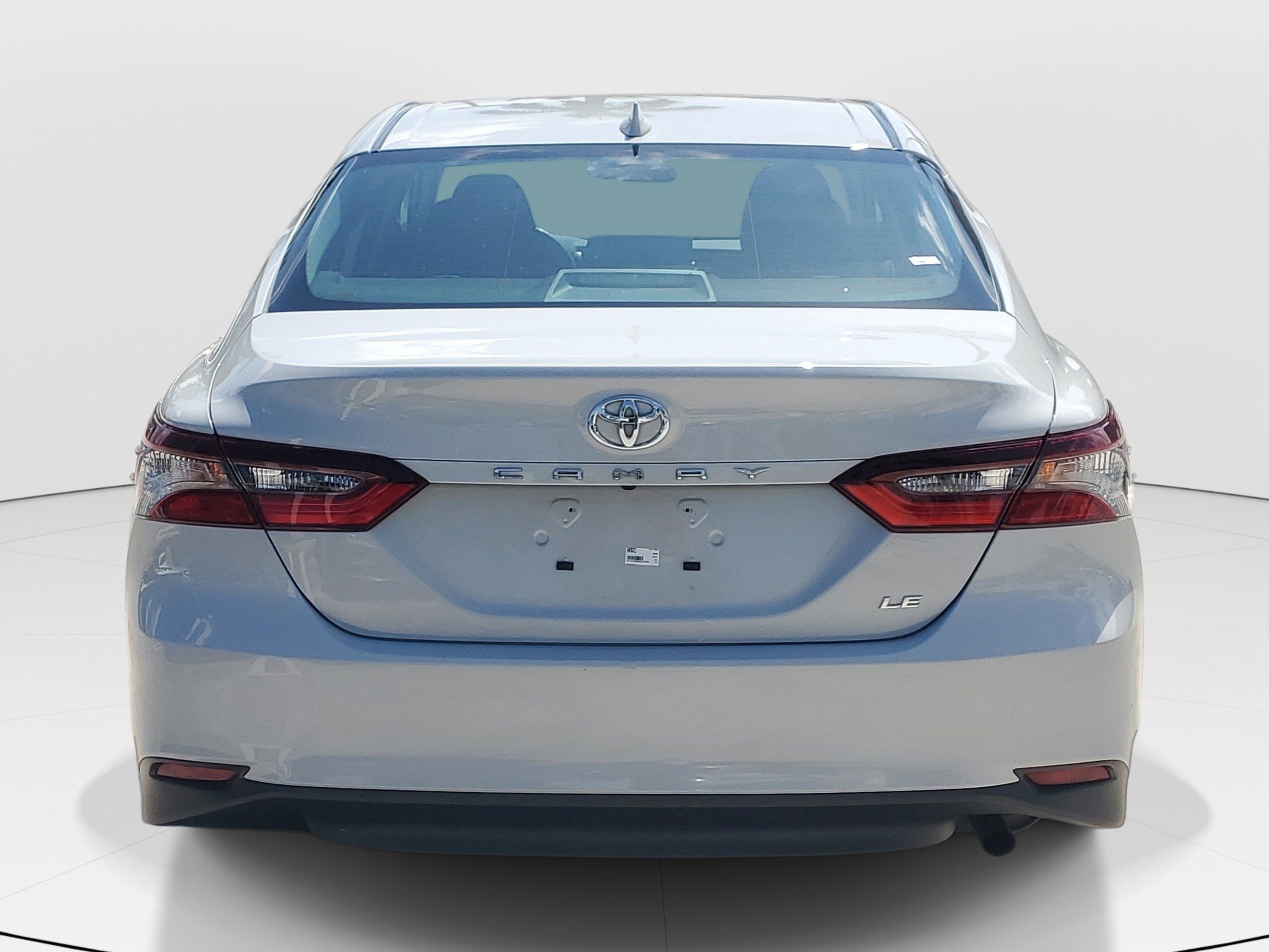 Used 2024 Toyota Camry LE FWD image 4