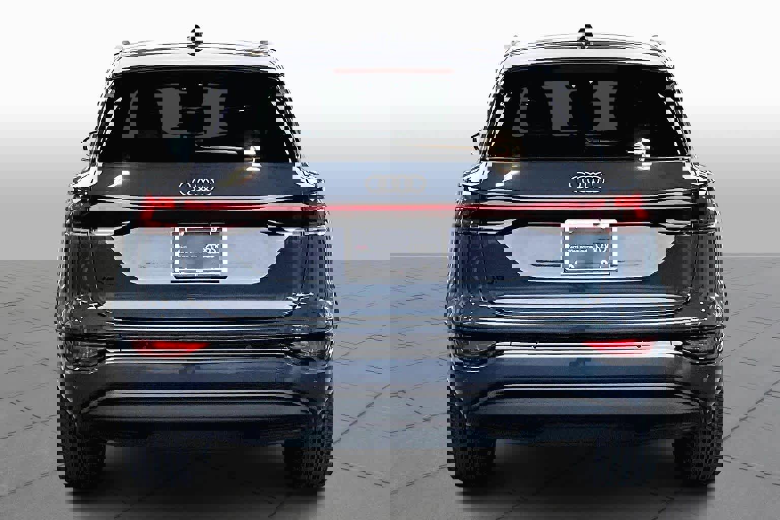 Certified 2025 Audi Q6 e-tron Premium w/ Convenience Package image 4