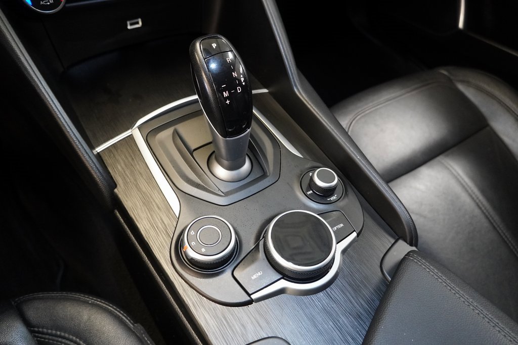 Used 2018 Alfa Romeo Giulia AWD image 7