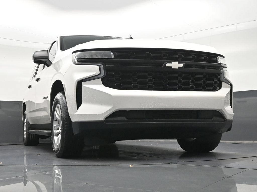 Used 2021 Chevrolet Suburban LS RWD image 30