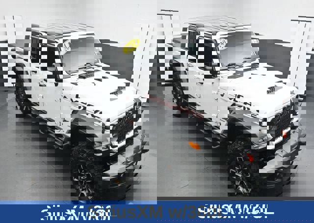 Used 2024 Jeep Gladiator Mojave w/ Technology Group image 19