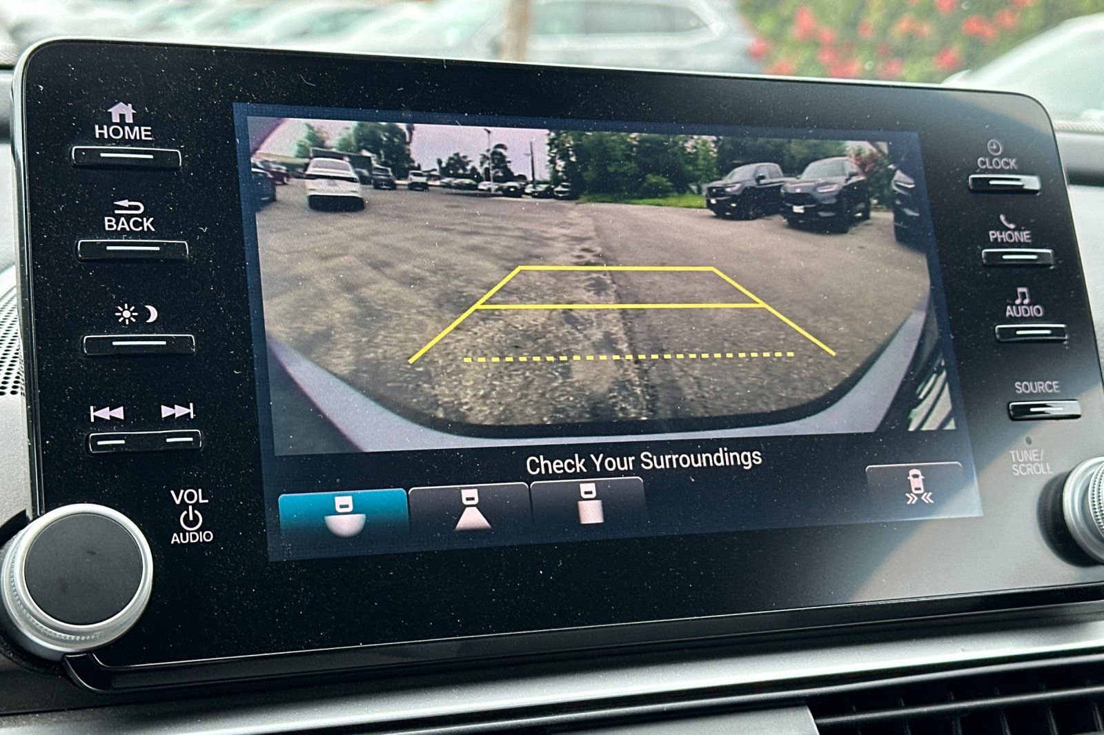 Used 2018 Honda Accord EX image 21