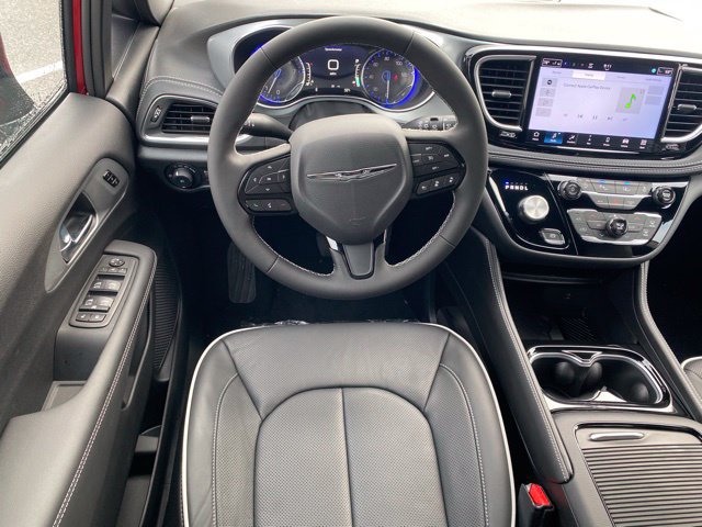 New 2026 Chrysler Pacifica Limited w/ S Appearance Package FWD image 38