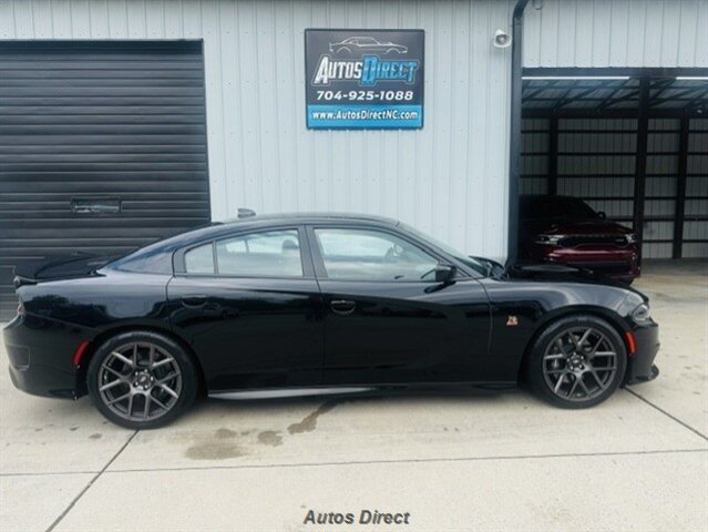 Used 2019 Dodge Charger Scat Pack w/ Plus Group RWD image 12