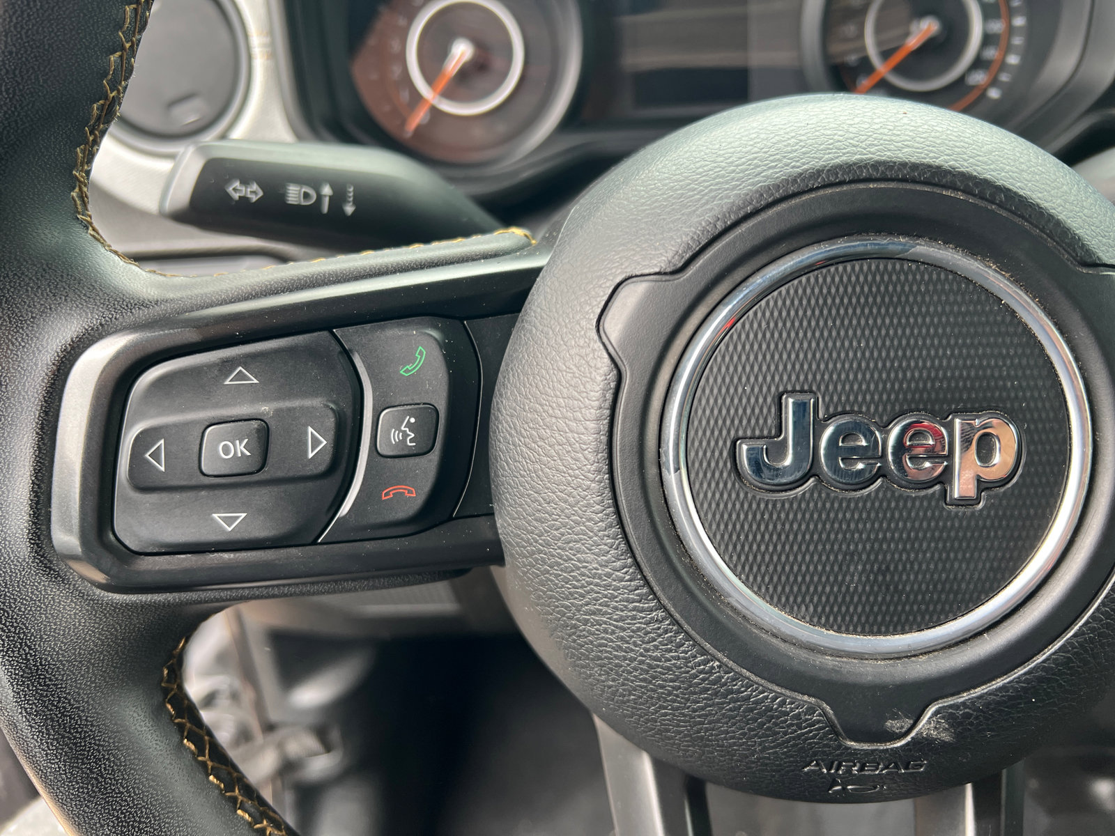 Used 2024 Jeep Gladiator Sport image 24