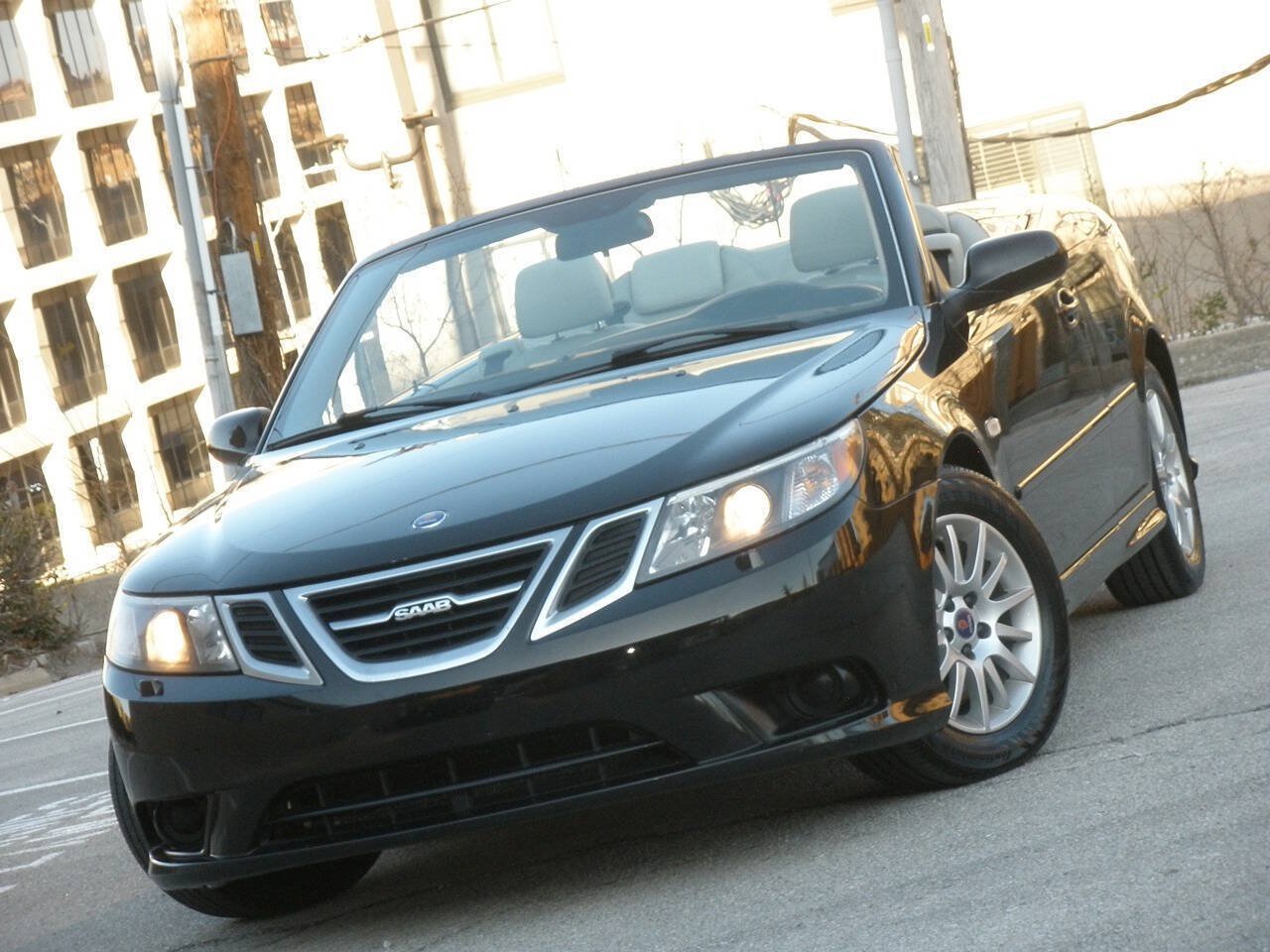 Used 2009 Saab 9-3 2.0T w/ Cold Weather Package FWD image 8