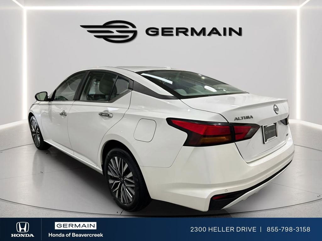 Used 2024 Nissan Altima 2.5 SV AWD/4WD image 6