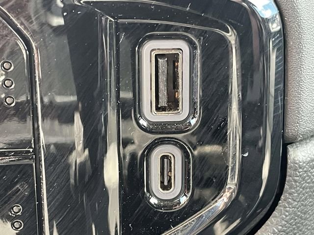 Used 2025 Chevrolet Silverado 2500 LT image 23