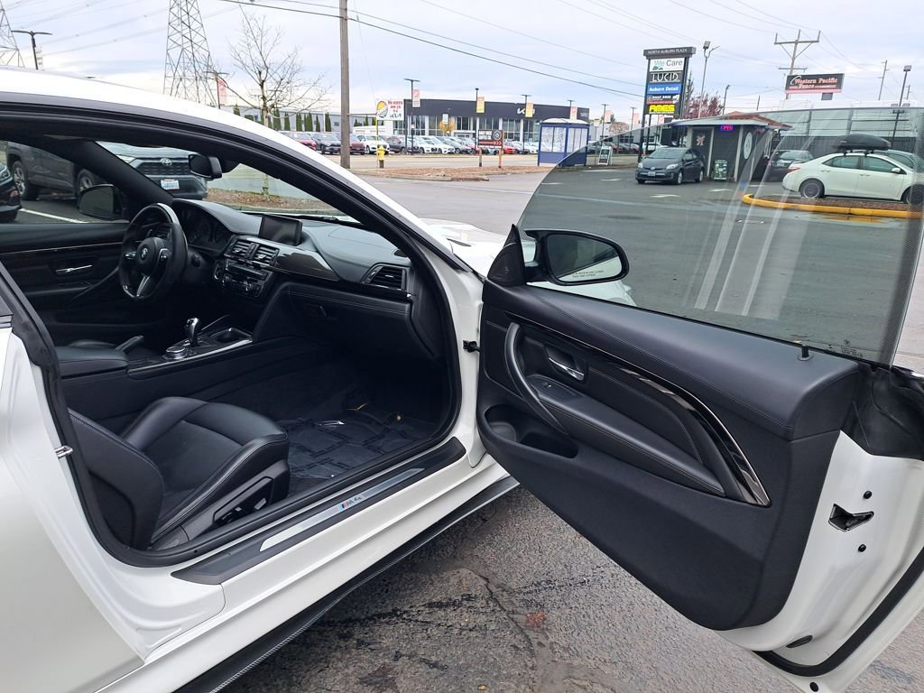 Used 2015 BMW M4 Coupe image 14