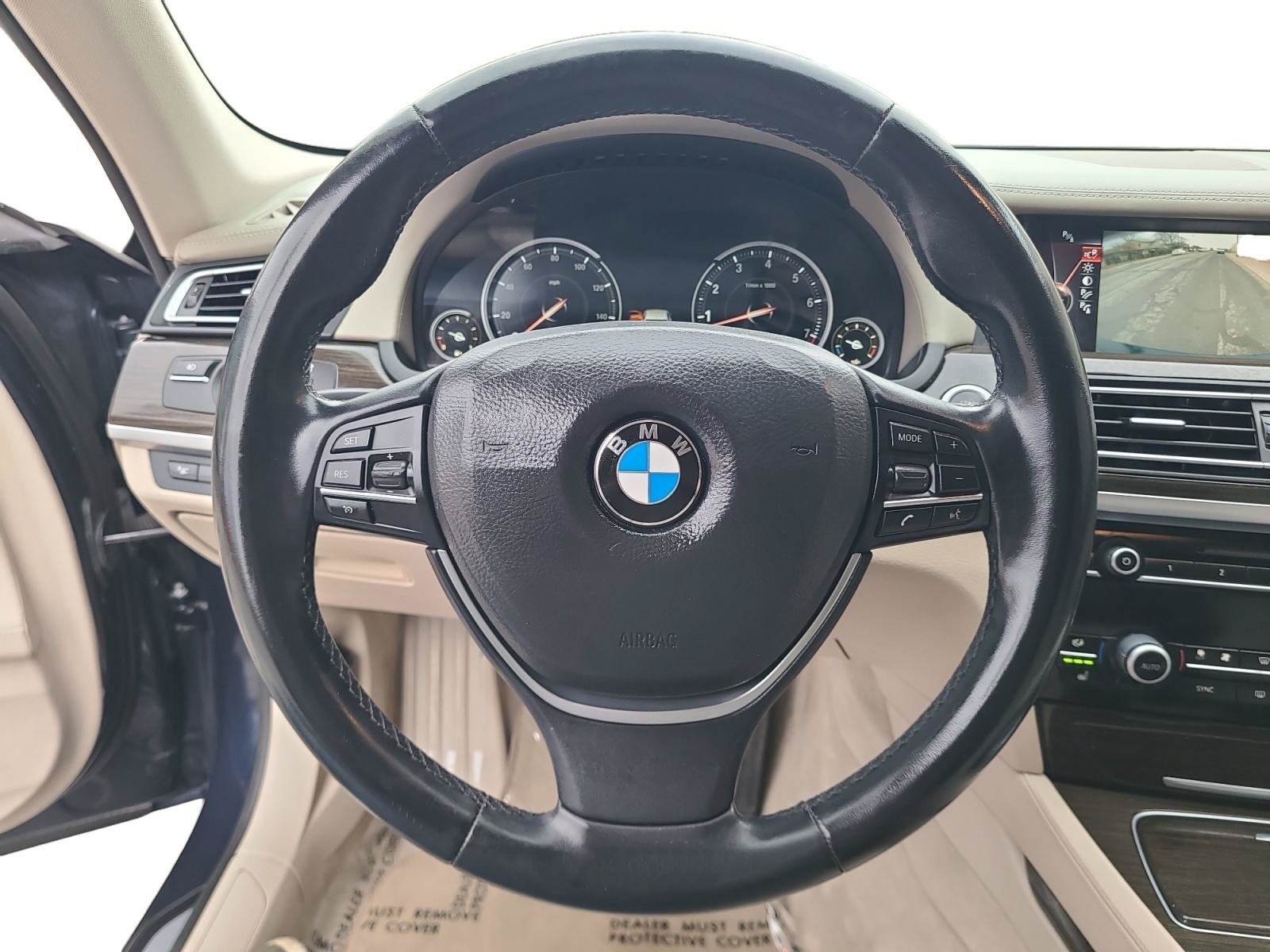 Used 2015 BMW 750i RWD image 12