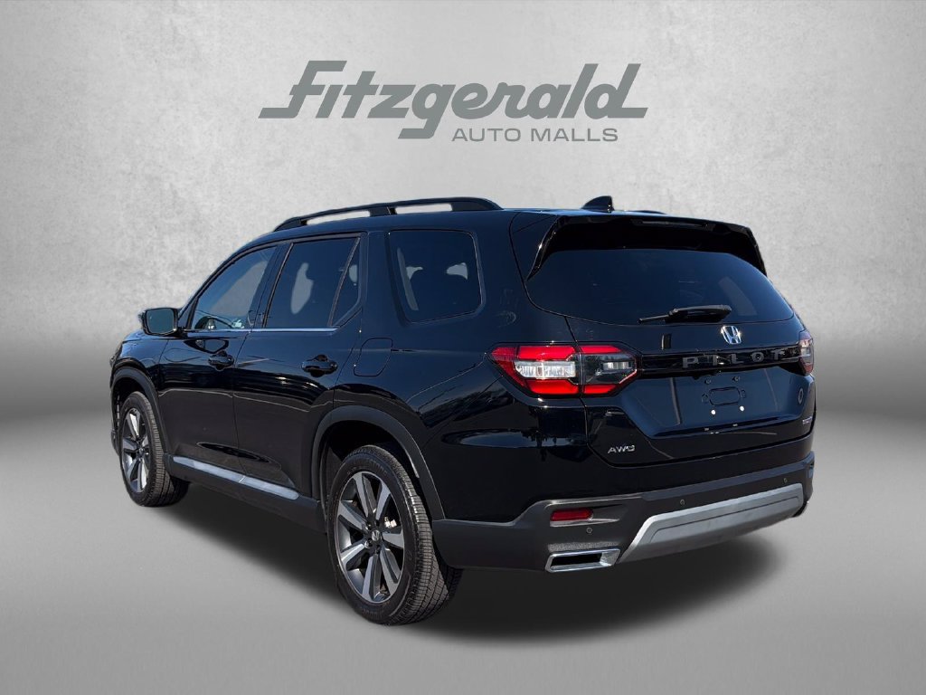 Used 2024 Honda Pilot Touring image 6